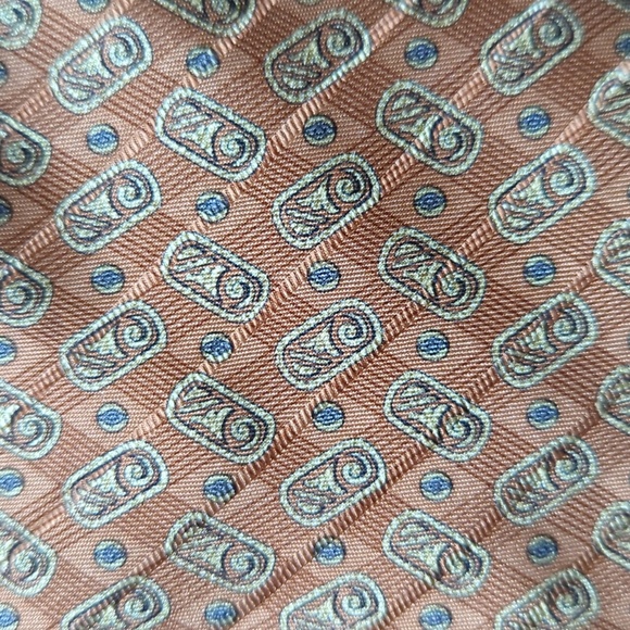 Vintage Valentino silk tie - Picture 2 of 7